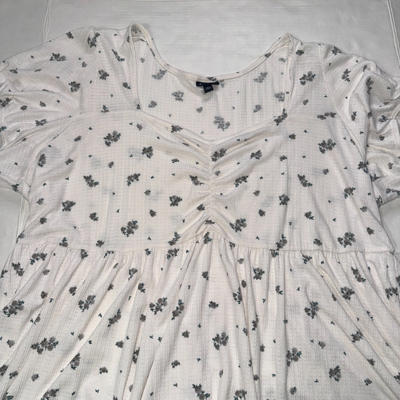 Torrid Women 4X Top Babydoll Floral Textured Peasant Boho Flowy Casual Soft Cozy - Picture 3 of 10